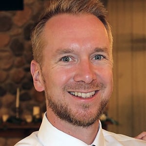 Dr. Kris Macmahon
