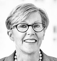 Photograph of Dr. Robin Susan McLeod