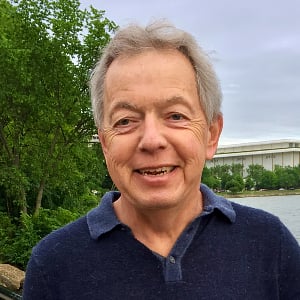Dr. Roland Skrastins