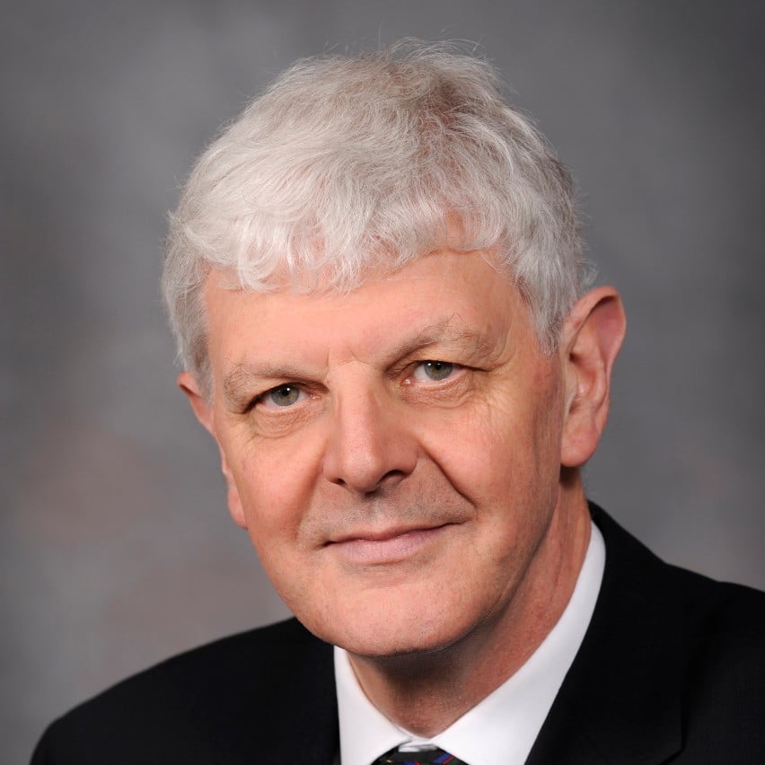 Dr. Ken Arnold headshot