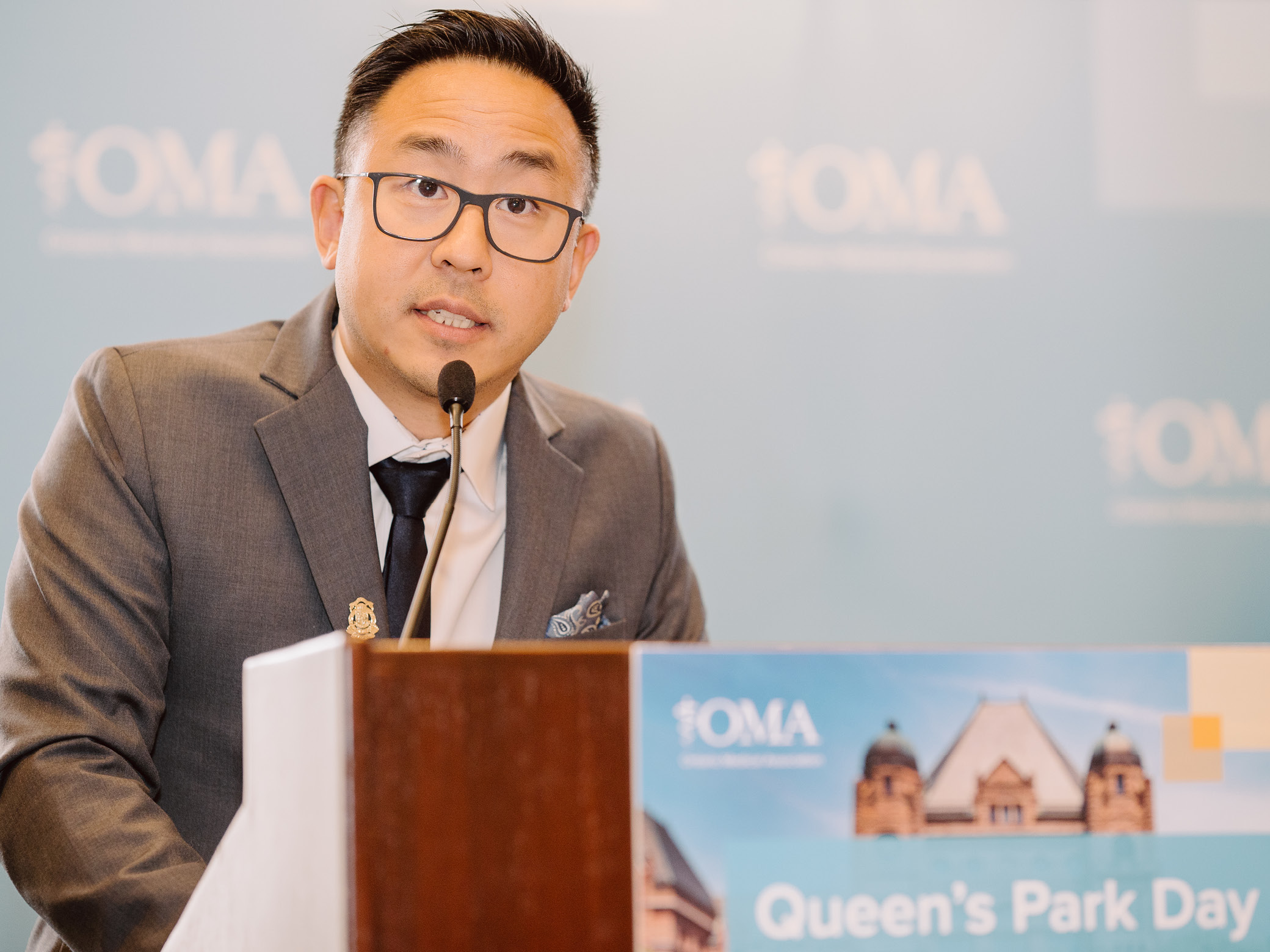  OMA President Dr. Andrew Park addresses attendees.